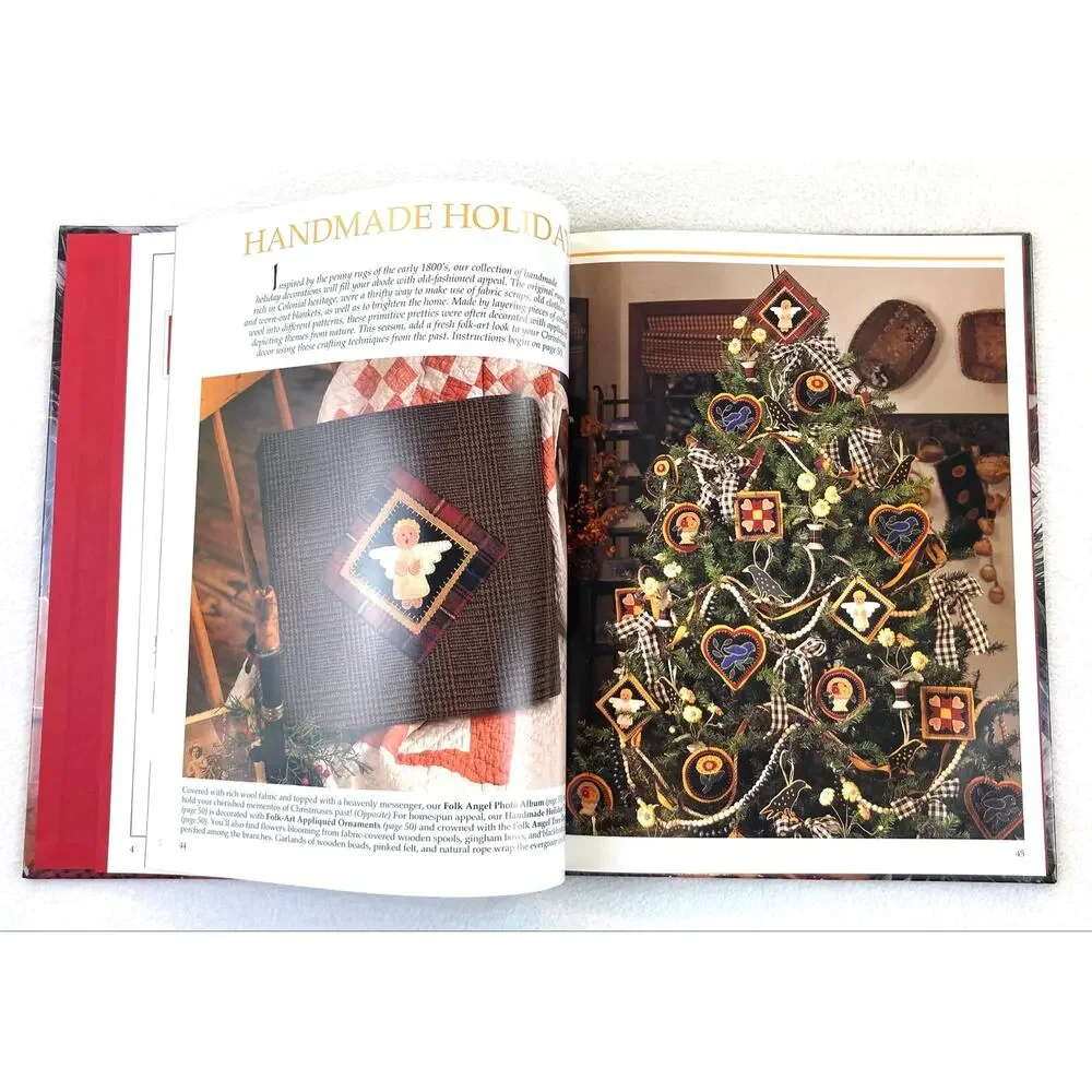 The Spirit of Christmas Book 10 Leisure Arts Holiday Craft ISBN 094223765X Vtg.